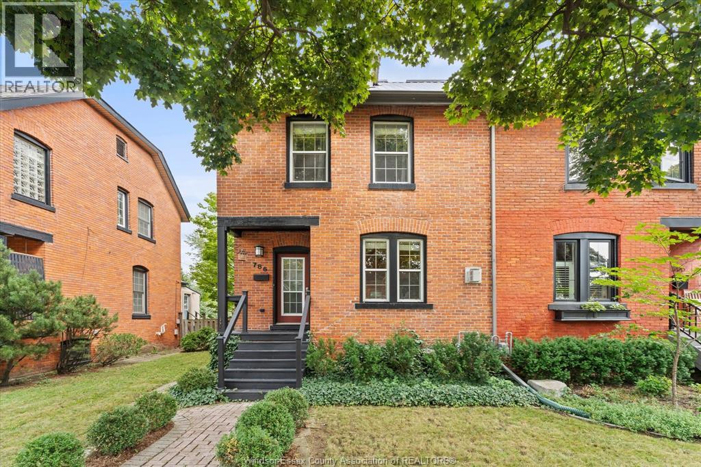 786 Monmouth