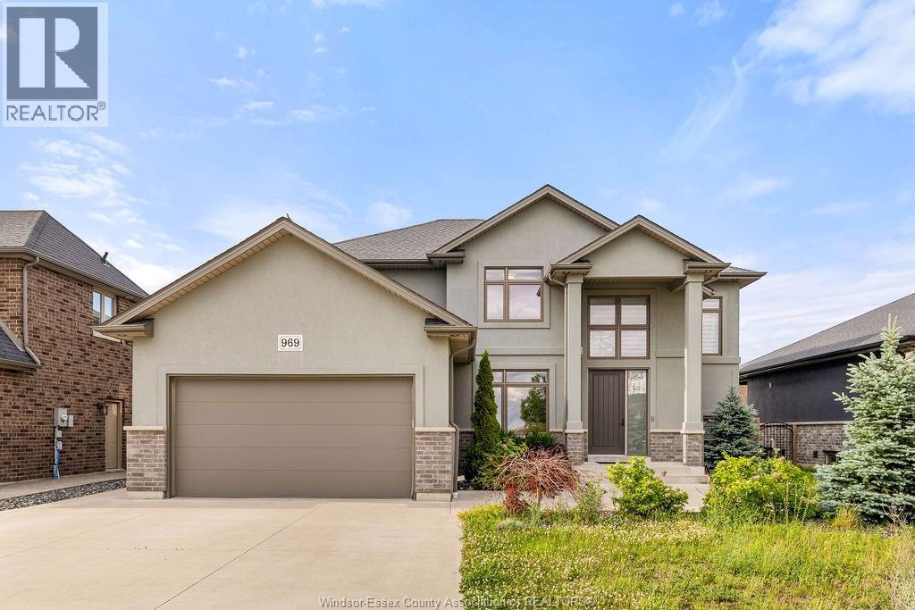 969 WESTWOOD DRIVE