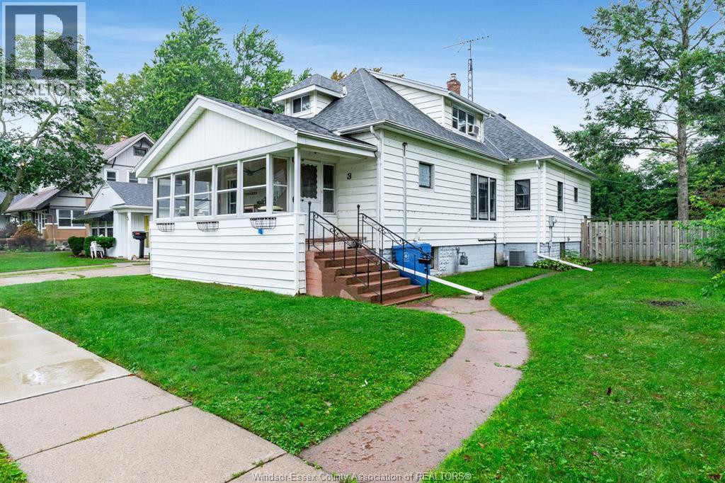 3 Selkirk AVENUE