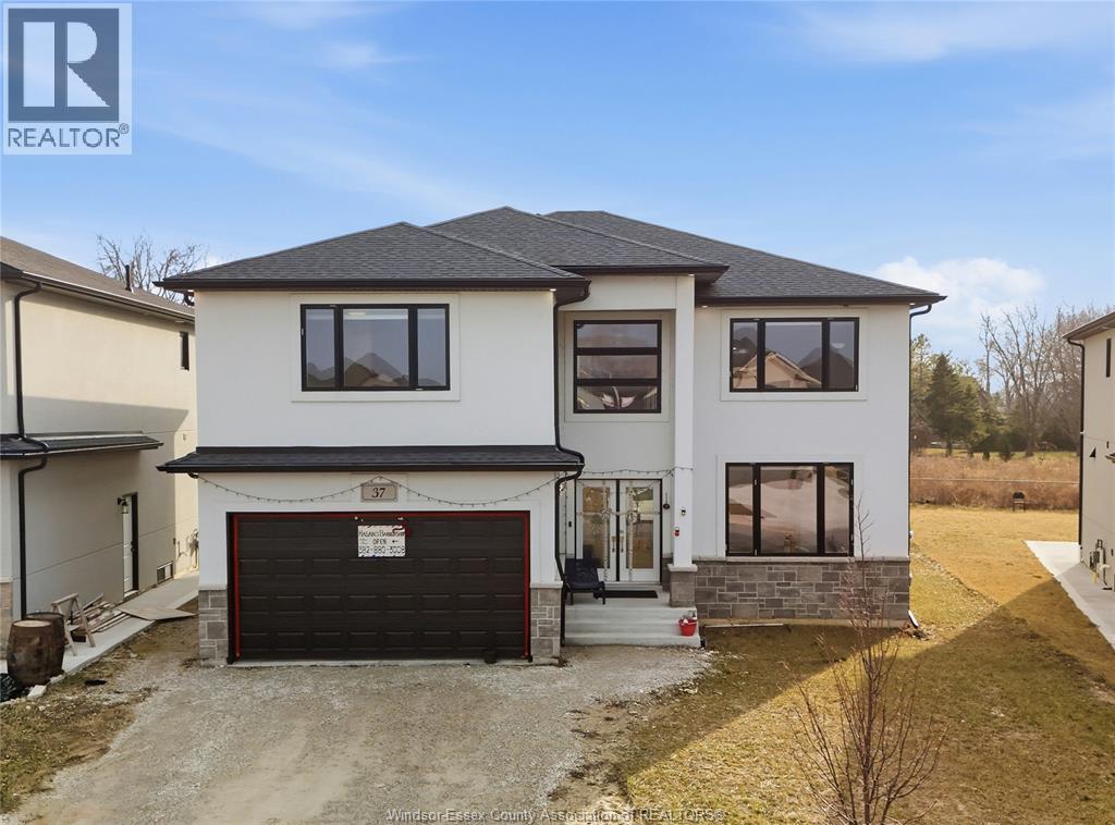37 KINGSBRIDGE DRIVE